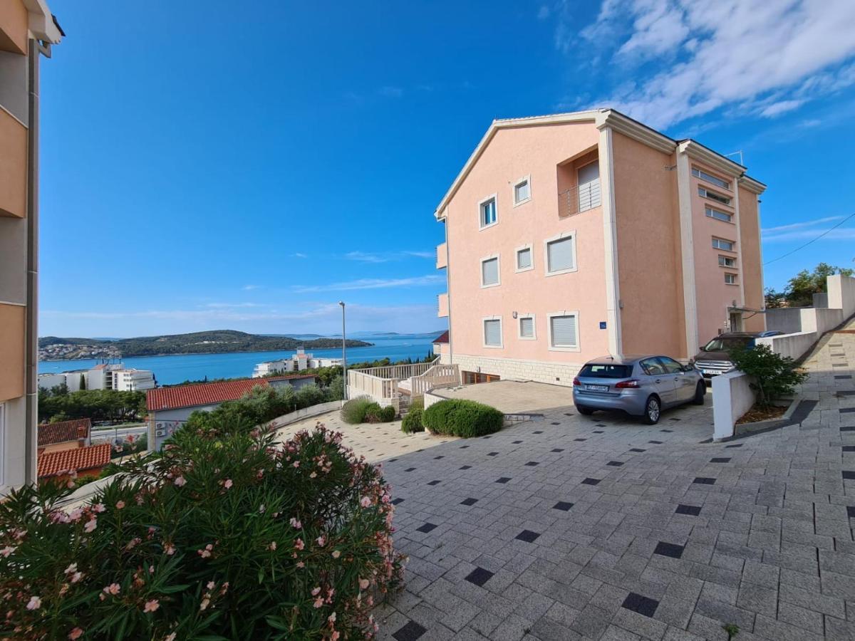 Villa Luciana Trogir Buitenkant foto