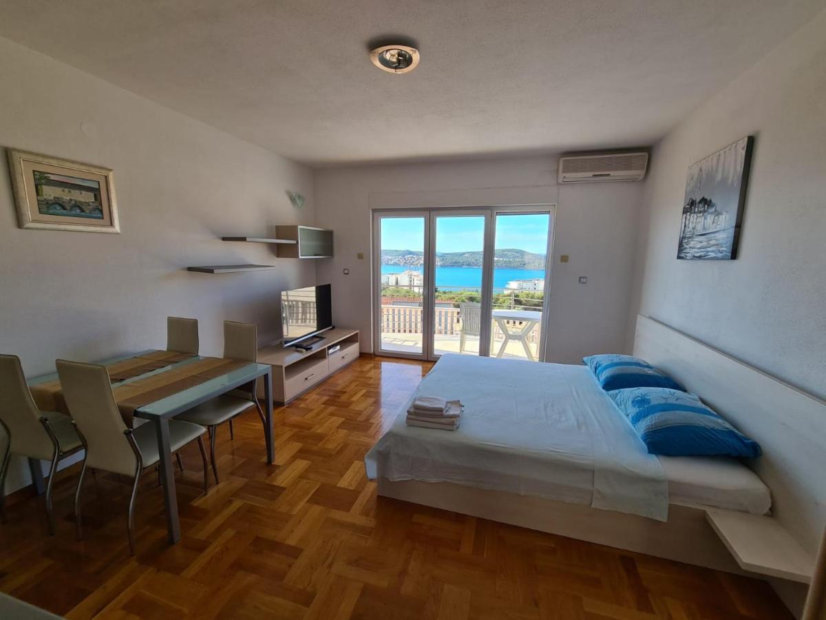 Villa Luciana Trogir Buitenkant foto