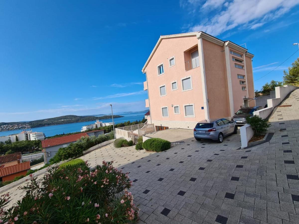 Villa Luciana Trogir Buitenkant foto