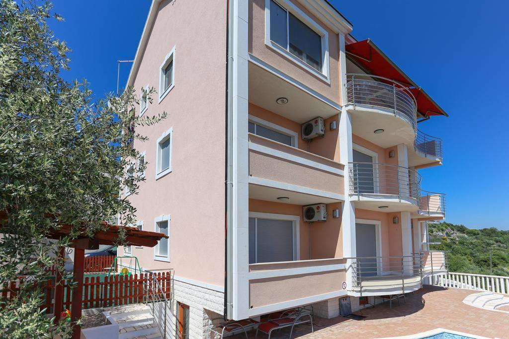 Villa Luciana Trogir Buitenkant foto